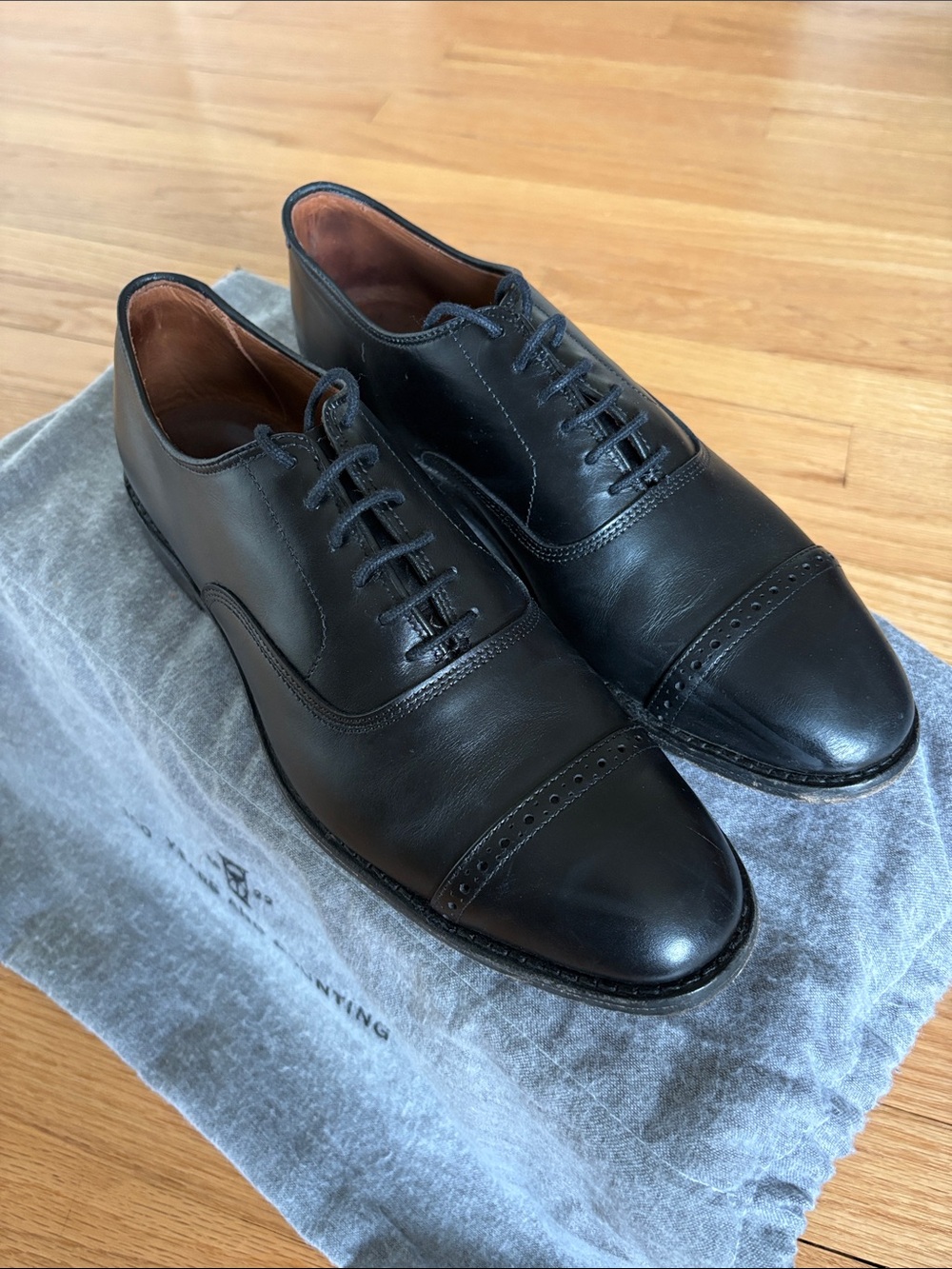 Allen Edmonds Black Fifth Avenue Cap Toe Dress Shoe 9.5 C